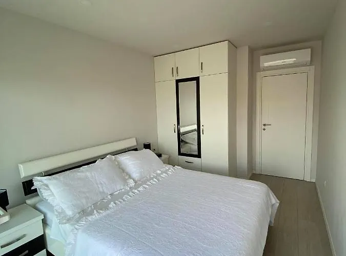 Lux Sea View * Makarska